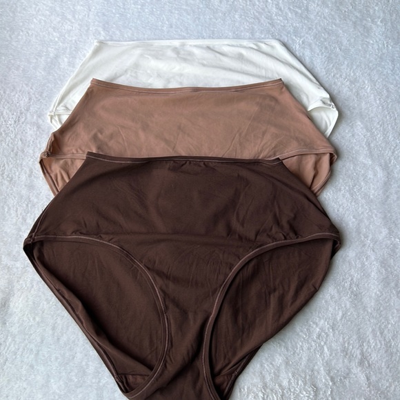 (3) SKIMS Fits Everybody Assorted Full Briefs - Picture 2 of 12